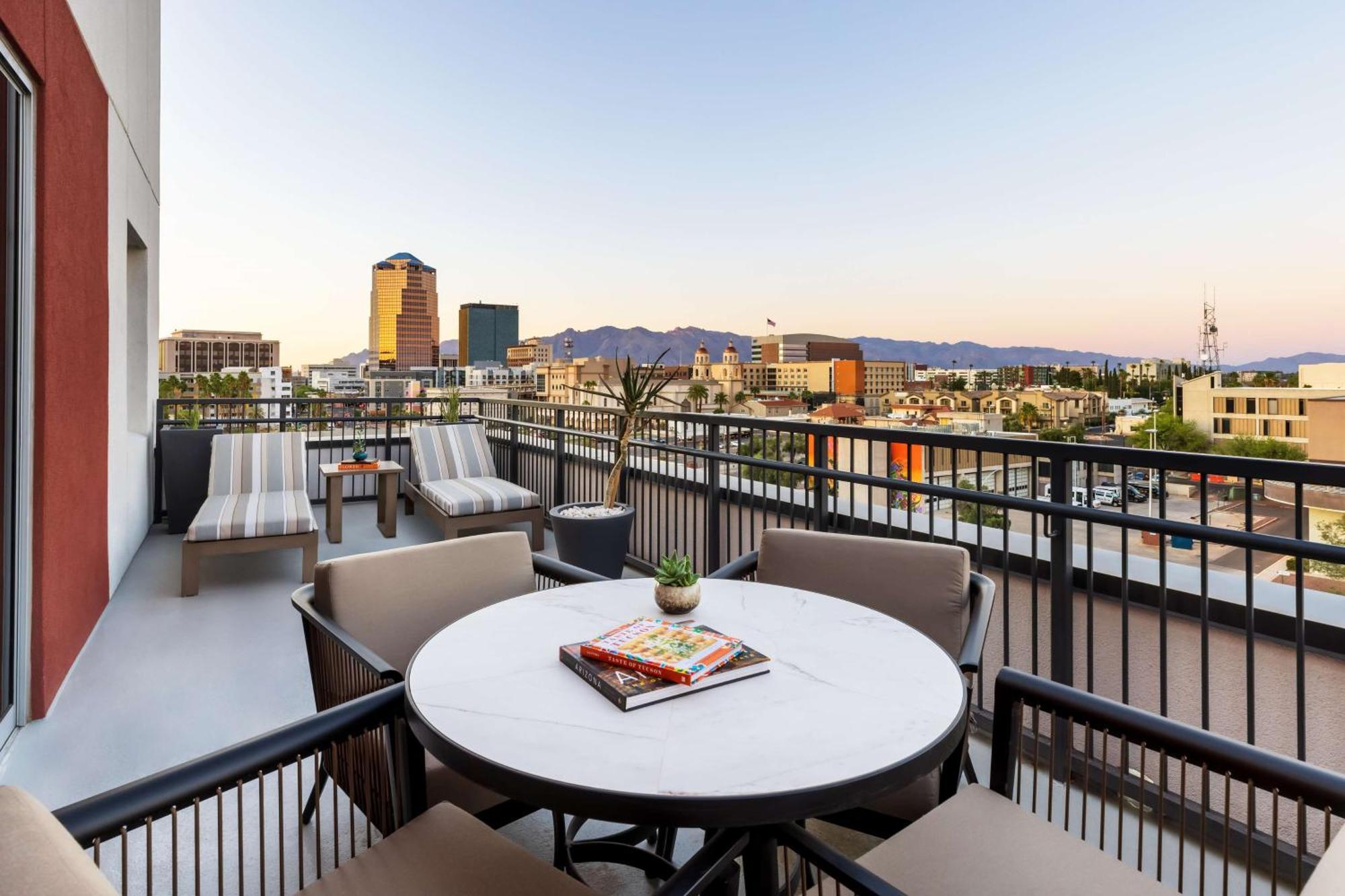 Doubletree By Hilton Tucson Downtown Convention Center Hotel Eksteriør billede